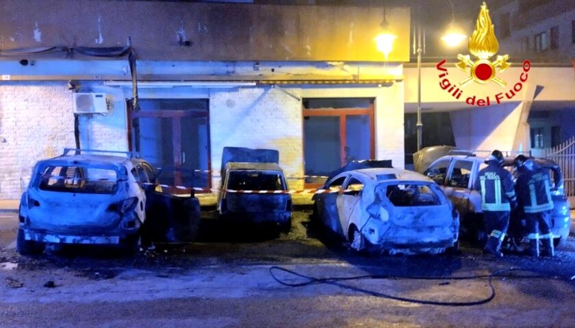 San Cipriano Picentino, auto incendiate a notte