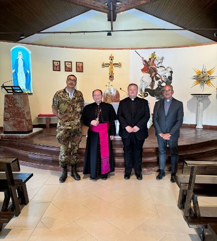 Salerno,  Monsignor Alfonso Raimo visita la Guide